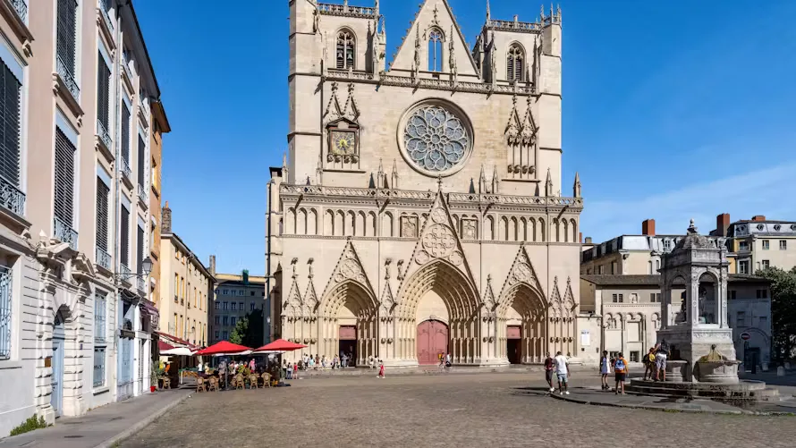 Cathédrale Saint-Jean au cœur du Vieux Lyon